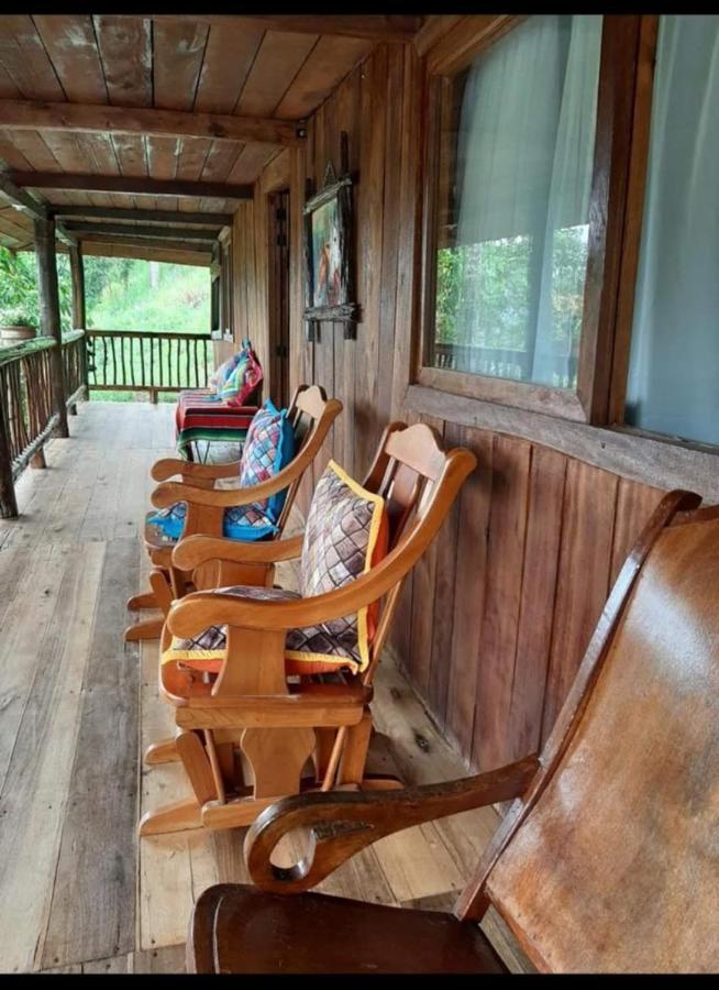 Hostal Y Cabanas Los Juanes Jardin Bagian luar foto