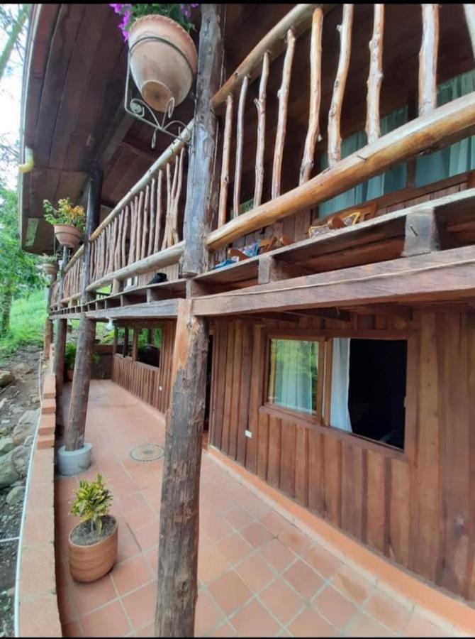Hostal Y Cabanas Los Juanes Jardin Bagian luar foto