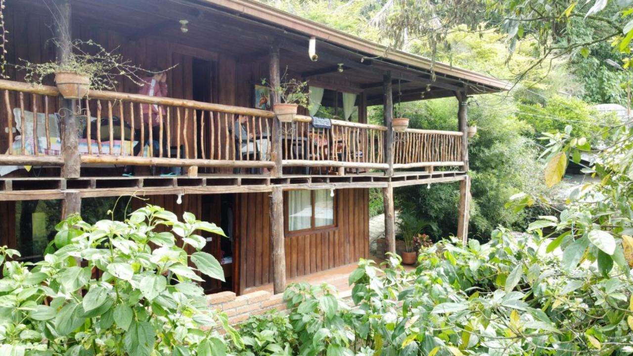 Hostal Y Cabanas Los Juanes Jardin Bagian luar foto
